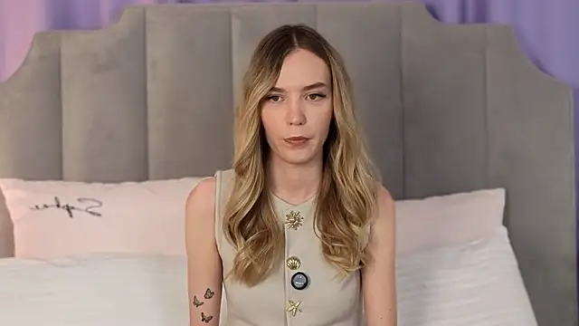 Snapshot of NikkiRyx chatting on May 2026 03:19:02 PM NikkiRyx online show from May 2026 03:19:02 PM