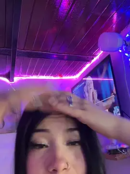 Snapshot of violettahotass chatting on February 2026 07:01:02 PM violettahotass online show from February 2026 07:01:02 PM