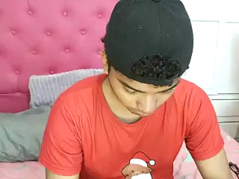 Snapshot of philipsex28 chatting on February 2026 02:08:02 AM philipsex28 online show from February 2026 02:08:02 AM