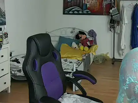 Sylly online show from February 2025 07:47:02 AM