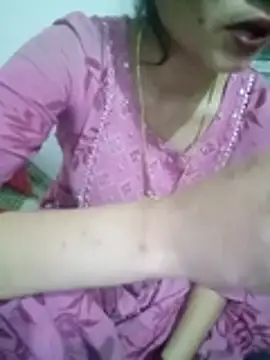 Snapshot of khushi_rawat chatting on February 2026 03:27:01 PM khushi rawat online show from February 2026 03:27:01 PM