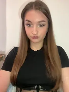 Green eyes lady online show from March 2026 12:43:02 PM