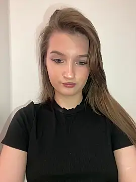 Snapshot of Green_eyes_lady chatting on May 2026 01:49:01 PM Green eyes lady online show from May 2026 01:49:01 PM
