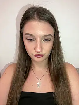 Snapshot of Green_eyes_lady chatting on July 2026 06:20:01 PM Green eyes lady online show from July 2026 06:20:01 PM