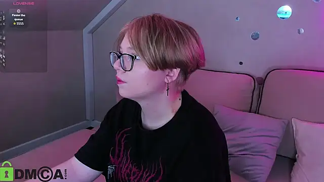 Lauraaa Smith online show from February 2026 07:40:01 AM