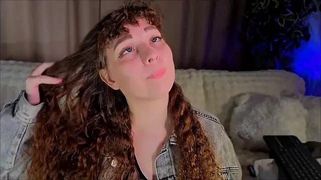 Snapshot of licklissy chatting on April 2026 04:23:02 AM licklissy online show from April 2026 04:23:02 AM