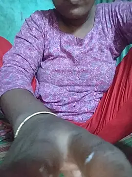 Snapshot of Romantic-Couple999 chatting on June 2026 08:44:02 AM Romantic-Couple999 online show from June 2026 08:44:02 AM