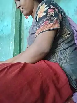 Snapshot of Romantic-Couple999 chatting on June 2026 07:24:01 AM Romantic-Couple999 online show from June 2026 07:24:01 AM