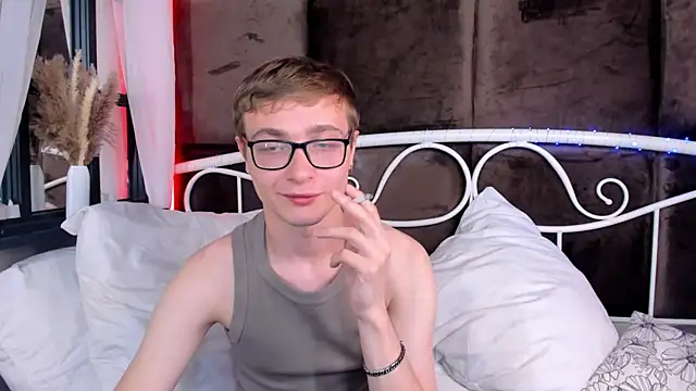 Snapshot of Emmit_Barker chatting on July 2026 10:58:02 PM Emmit Barker online show from July 2026 10:58:02 PM