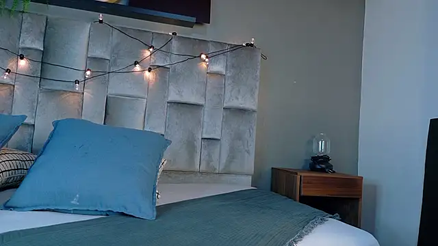 Snapshot of EmmaLou__ chatting on February 2026 04:16:02 AM EmmaLou online show from February 2026 04:16:02 AM