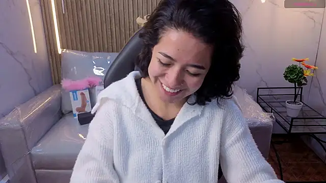 Lynn turner online show from February 2026 12:56:02 PM