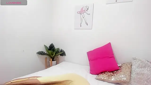 Snapshot of SamiraMalek_ chatting on February 2026 01:32:02 PM SamiraMalek online show from February 2026 01:32:02 PM