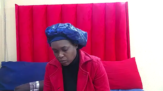 Snapshot of Lavendaxxx chatting on May 2026 03:38:02 PM Lavendaxxx online show from May 2026 03:38:02 PM