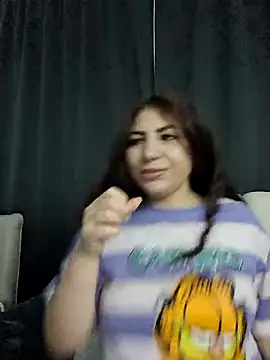 Snapshot of AbellaDesiree chatting on May 2026 02:12:01 PM AbellaDesiree online show from May 2026 02:12:01 PM