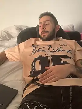 robeertiito online show from April 2026 10:59:01 AM