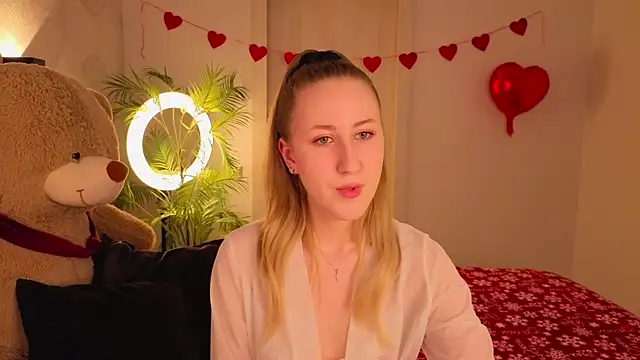 Snapshot of CassieReborn chatting on February 2026 04:05:02 PM CassieReborn online show from February 2026 04:05:02 PM