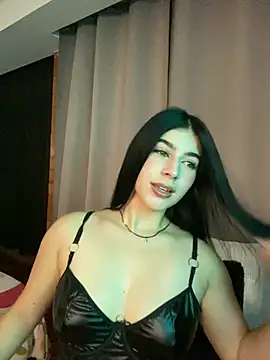  HannahFox  online show from March 2026 12:00:02 AM