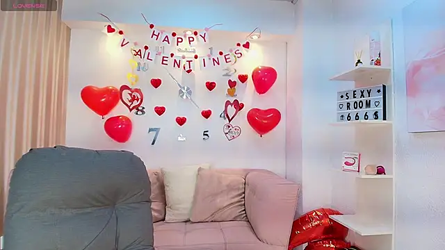 Luna Millers online show from February 2026 04:08:02 AM