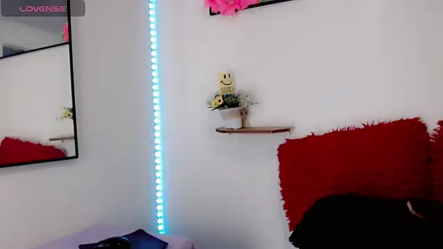 Snapshot of NathalialLooes chatting on January 2026 11:03:02 PM NathalialLooes online show from January 2026 11:03:02 PM