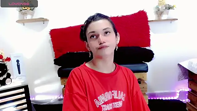 Snapshot of NathalialLooes chatting on February 2026 08:49:02 PM NathalialLooes online show from February 2026 08:49:02 PM