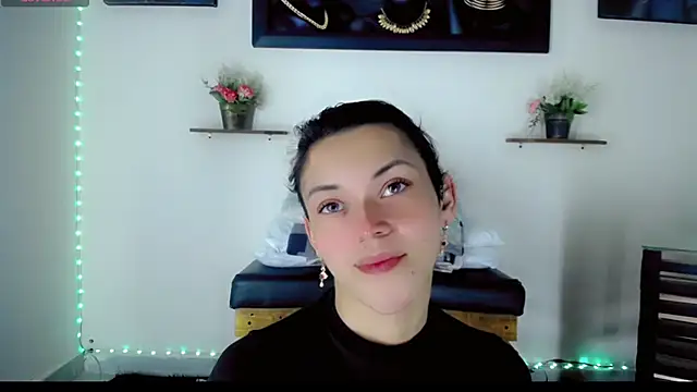 Snapshot of NathalialLooes chatting on February 2026 05:28:02 AM NathalialLooes online show from February 2026 05:28:02 AM