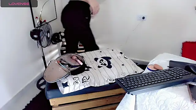 Snapshot of NathalialLooes chatting on March 2026 05:35:02 AM NathalialLooes online show from March 2026 05:35:02 AM