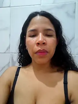 Snapshot of AshlyViper chatting on February 2026 04:19:02 AM AshlyViper online show from February 2026 04:19:02 AM