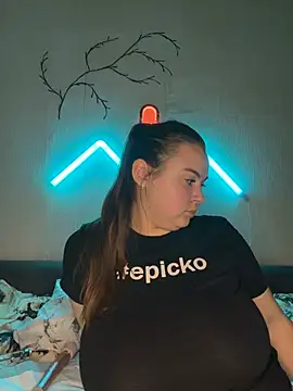 AlyaX X online show from March 2026 08:43:01 PM