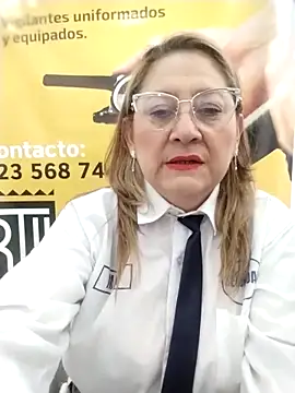 Snapshot of JULIETA_21- chatting on April 2026 01:06:01 PM JULIETA 21- online show from April 2026 01:06:01 PM