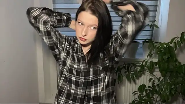 Snapshot of Sarahsolara chatting on March 2026 03:19:02 PM Sarahsolara online show from March 2026 03:19:02 PM