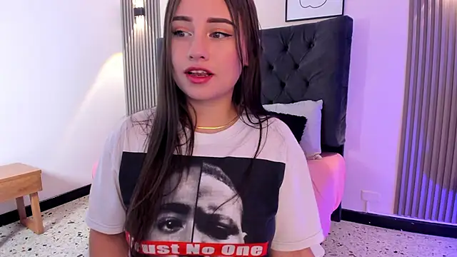 SARHA ANTONELLI online show from February 2026 11:43:02 AM