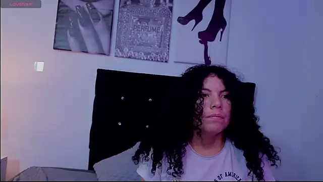 Zoe-yanin online show from March 2026 06:22:02 PM