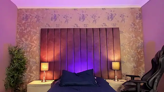 Snapshot of sophiegriffin chatting on April 2026 01:19:01 PM sophiegriffin online show from April 2026 01:19:01 PM