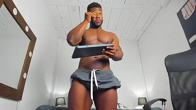 Snapshot of James_McBoy chatting on February 2026 06:35:01 AM James McBoy online show from February 2026 06:35:01 AM