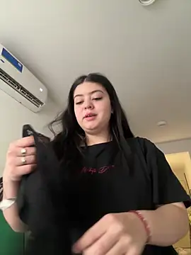 Snapshot of lolaaculaa chatting on April 2026 12:54:01 PM lolaaculaa online show from April 2026 12:54:01 PM
