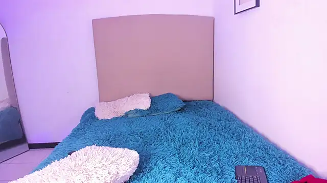 Snapshot of im_tiffany_ chatting on February 2026 04:12:02 AM im tiffany online show from February 2026 04:12:02 AM