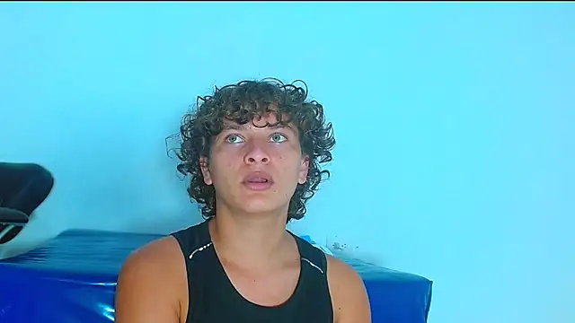 arielnoir6958 online show from March 2026 09:43:01 PM