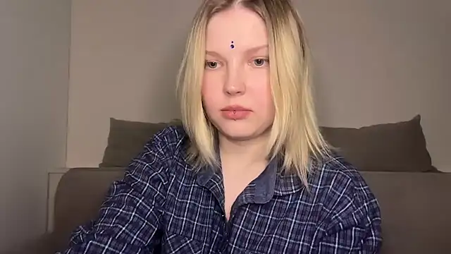 Ophelia Ritz online show from April 2026 09:41:02 PM