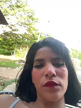 Snapshot of Kitty_Wild_19 chatting on May 2026 09:42:02 PM Kitty Wild 19 online show from May 2026 09:42:02 PM