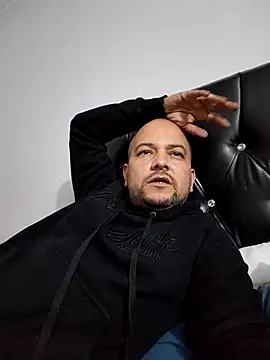 InstintoElite online show from February 2026 02:21:01 AM