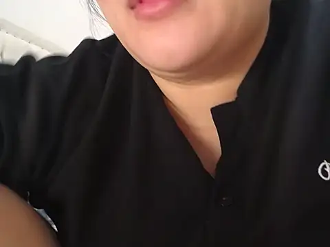 Snapshot of Thu_Hanoi_sweet_2026 chatting on February 2026 01:47:01 PM Thu Hanoi sweet 2026 online show from February 2026 01:47:01 PM