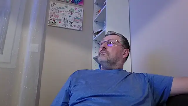 Snapshot of doudou310 chatting on February 2026 04:57:02 AM doudou310 online show from February 2026 04:57:02 AM