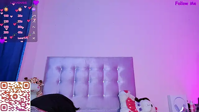 Snapshot of violettaevanzx chatting on June 2026 01:01:01 AM violettaevanzx online show from June 2026 01:01:01 AM