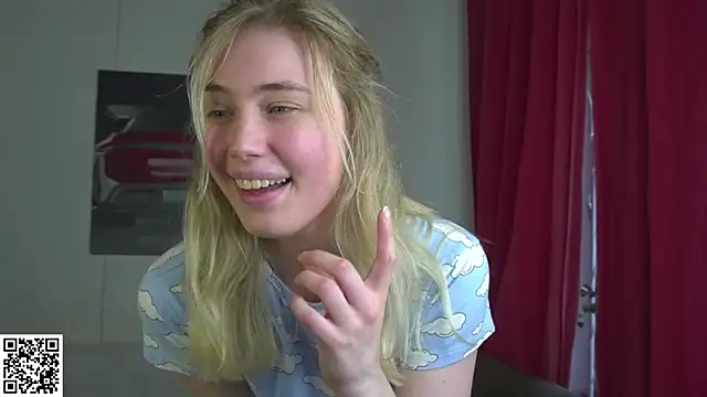 LovelyMiu online show from April 2026 02:07:02 PM