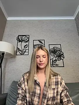 Snapshot of xXKelly_bonb0nXx chatting on June 2026 09:11:02 AM xXKelly bonb0nXx online show from June 2026 09:11:02 AM