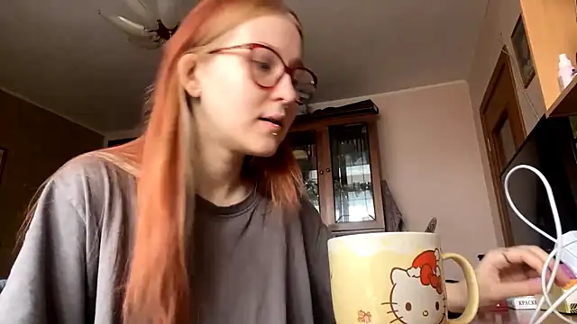 Snapshot of LaureenVielma chatting on February 2026 07:12:01 AM LaureenVielma online show from February 2026 07:12:01 AM