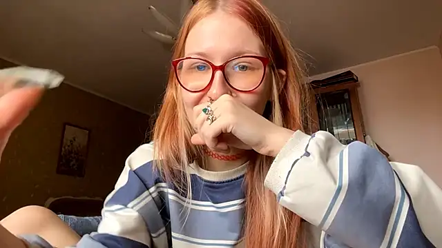 Snapshot of LaureenVielma chatting on February 2026 07:16:02 AM LaureenVielma online show from February 2026 07:16:02 AM