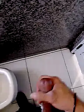 Snapshot of miximilian chatting on March 2026 06:07:02 PM miximilian online show from March 2026 06:07:02 PM