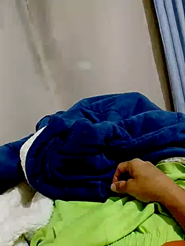 Snapshot of miximilian chatting on April 2026 08:35:02 PM miximilian online show from April 2026 08:35:02 PM