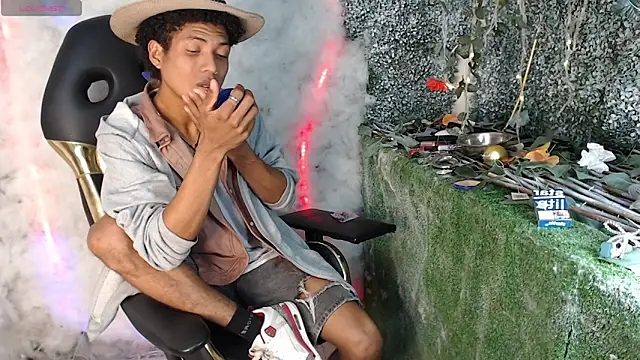 Walkers05 online show from March 2026 02:28:02 AM